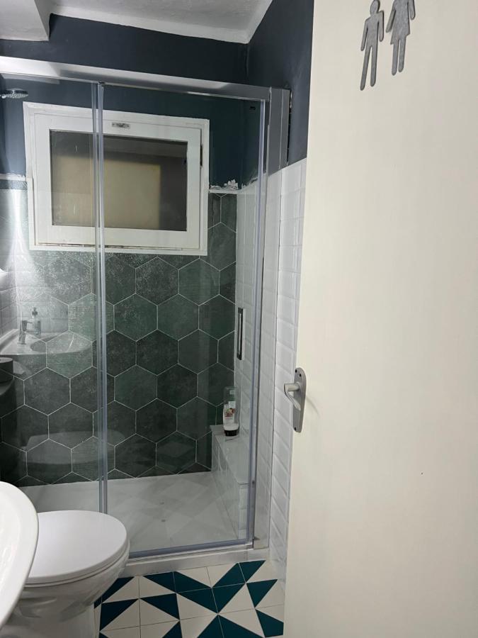 Habitacion Economica Appartement Figueres  Buitenkant foto